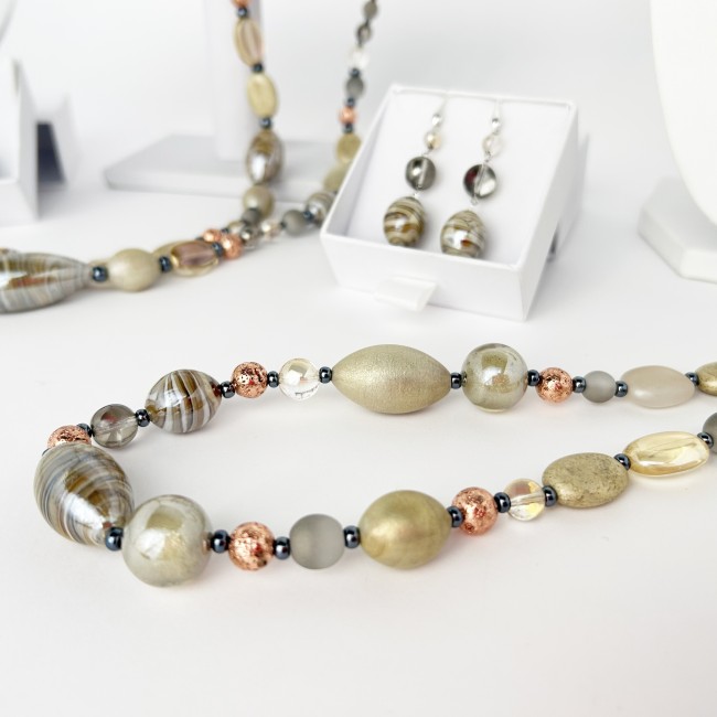 BOURGEOIS- Modern necklace with multiform pearls